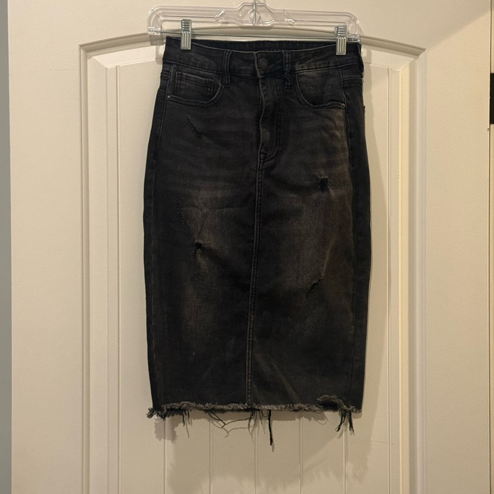 Stylish Black Distressed Denim Skirt